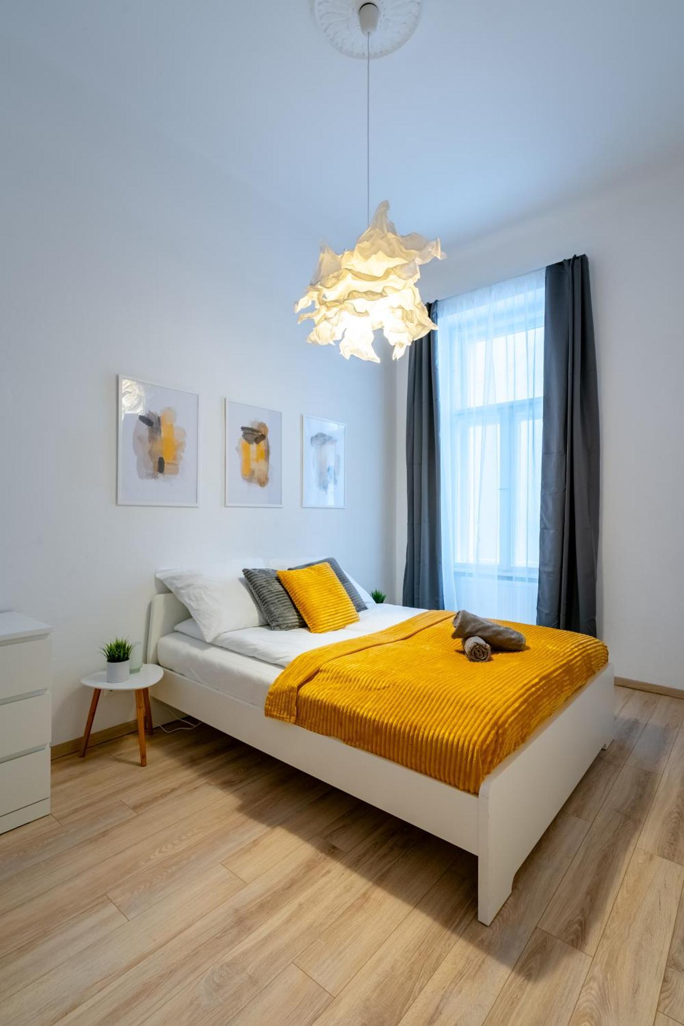 Wave - 3 Bedroom Apt In Center ブダペスト エクステリア 写真