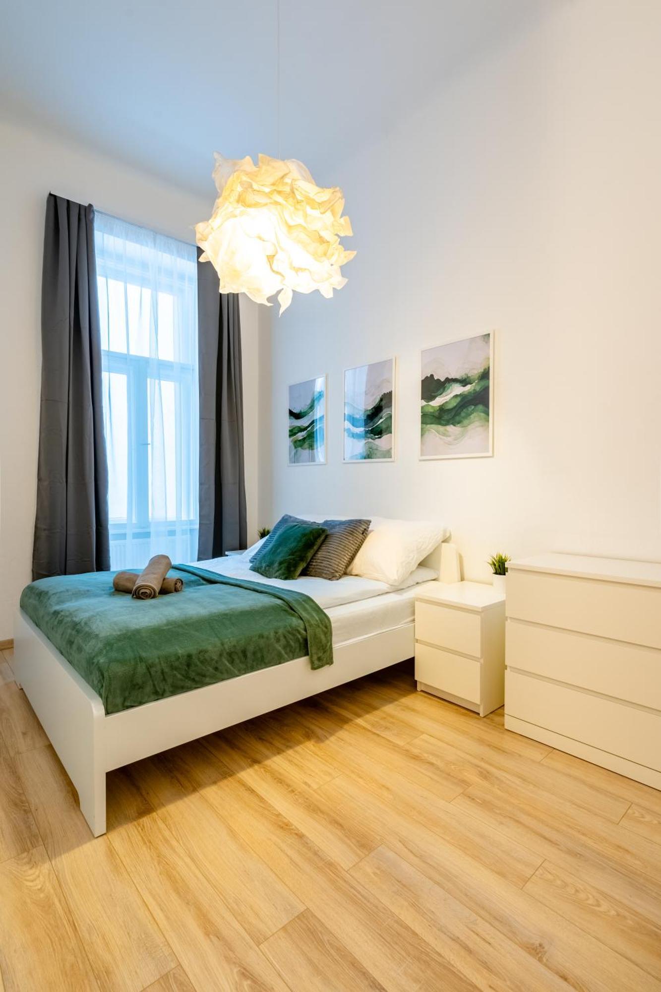 Wave - 3 Bedroom Apt In Center ブダペスト エクステリア 写真