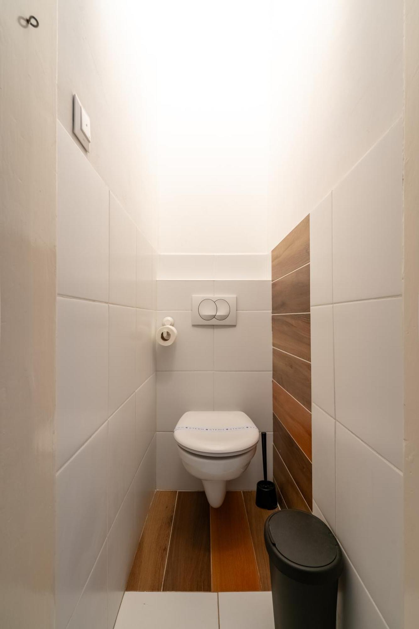 Wave - 3 Bedroom Apt In Center ブダペスト エクステリア 写真
